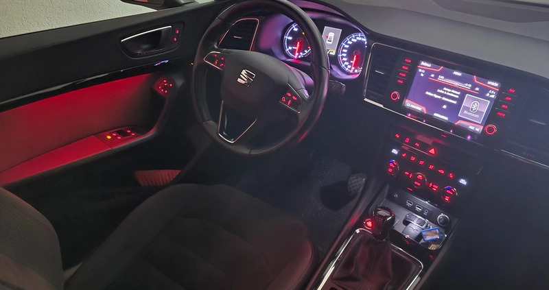 Seat Ateca cena 84000 przebieg: 155000, rok produkcji 2016 z Brodnica małe 211